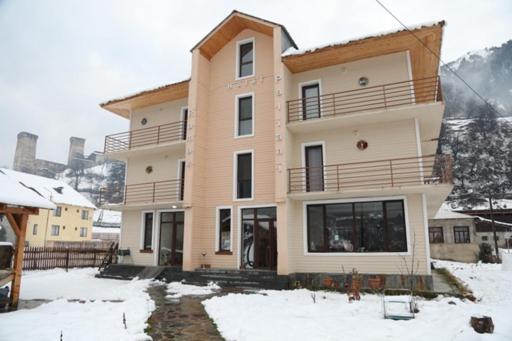 Hotel Ramaz Paliani Местия Екстериор снимка
